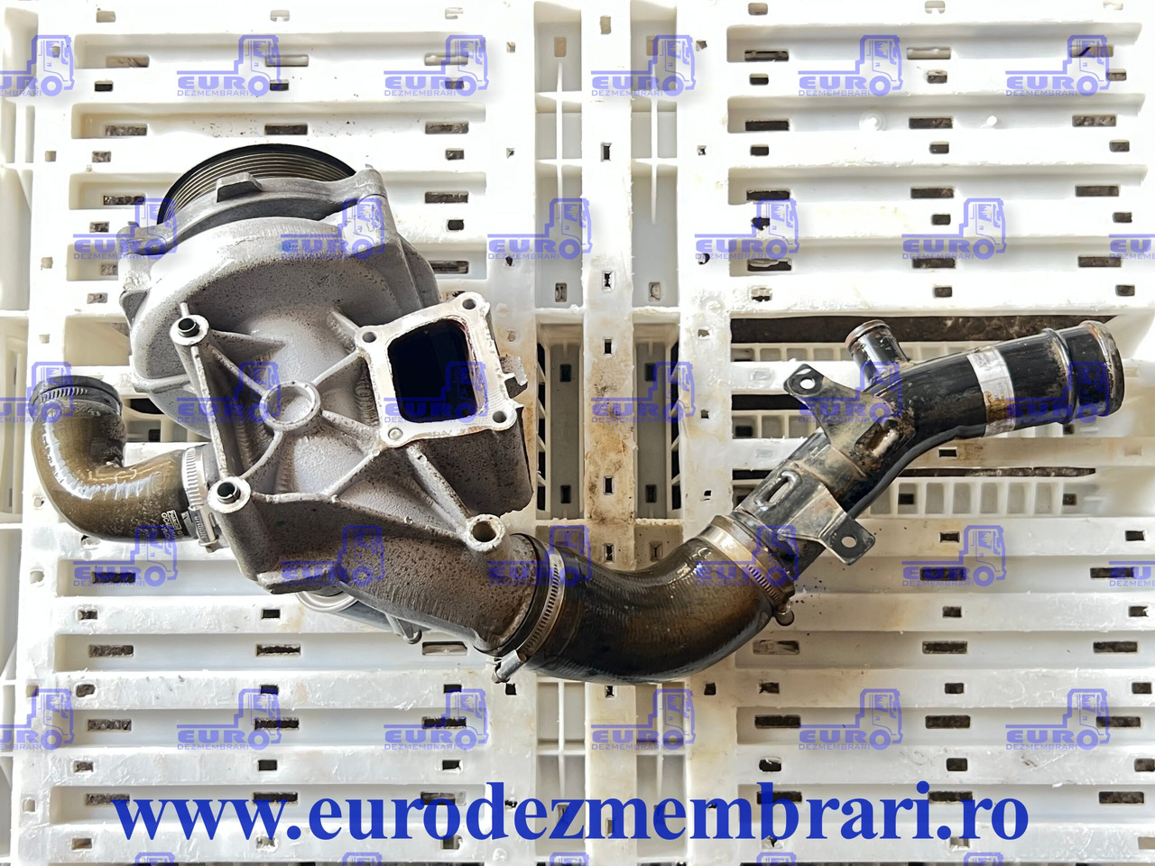 CARCASA POMPA APA + POMPA APA FORD FHR6 GC468505AF - Bomba de refrigeração por Camião: foto 2 CARCASA POMPA APA + POMPA APA FORD FHR6 GC468505AF - Bomba de refrigeração por Camião: foto 2