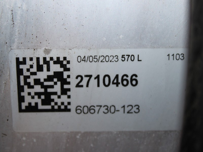 REZERVOR COMBUSTIBIL 570L + CARCASA POMPARE COMBUSTIBIL SCANIA SUPER 2710466, 3110686 - Tanque de combustível por Camião: foto 4 REZERVOR COMBUSTIBIL 570L + CARCASA POMPARE COMBUSTIBIL SCANIA SUPER 2710466, 3110686 - Tanque de combustível por Camião: foto 4