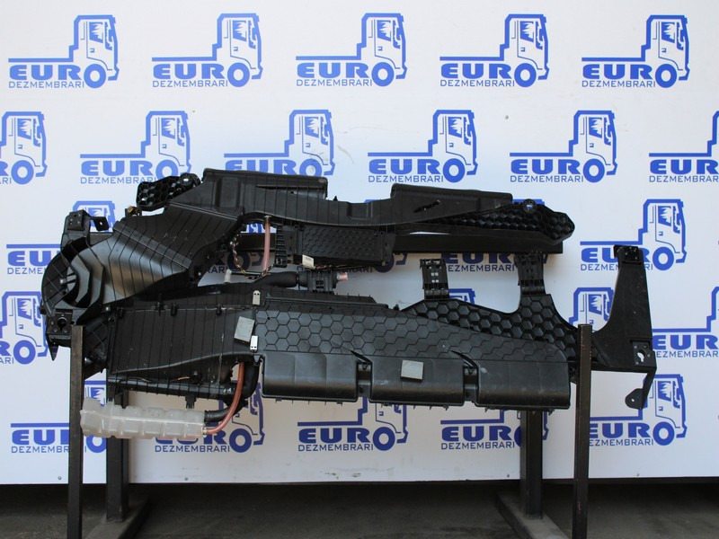 SISTEM CLIMATIZARE MERCEDES ACTROS MP4 A0004460977, A9608312845, A9608302860, A0004460777, A9608300560 - Peça de ar condicionado por Camião: foto 2 SISTEM CLIMATIZARE MERCEDES ACTROS MP4 A0004460977, A9608312845, A9608302860, A0004460777, A9608300560 - Peça de ar condicionado por Camião: foto 2