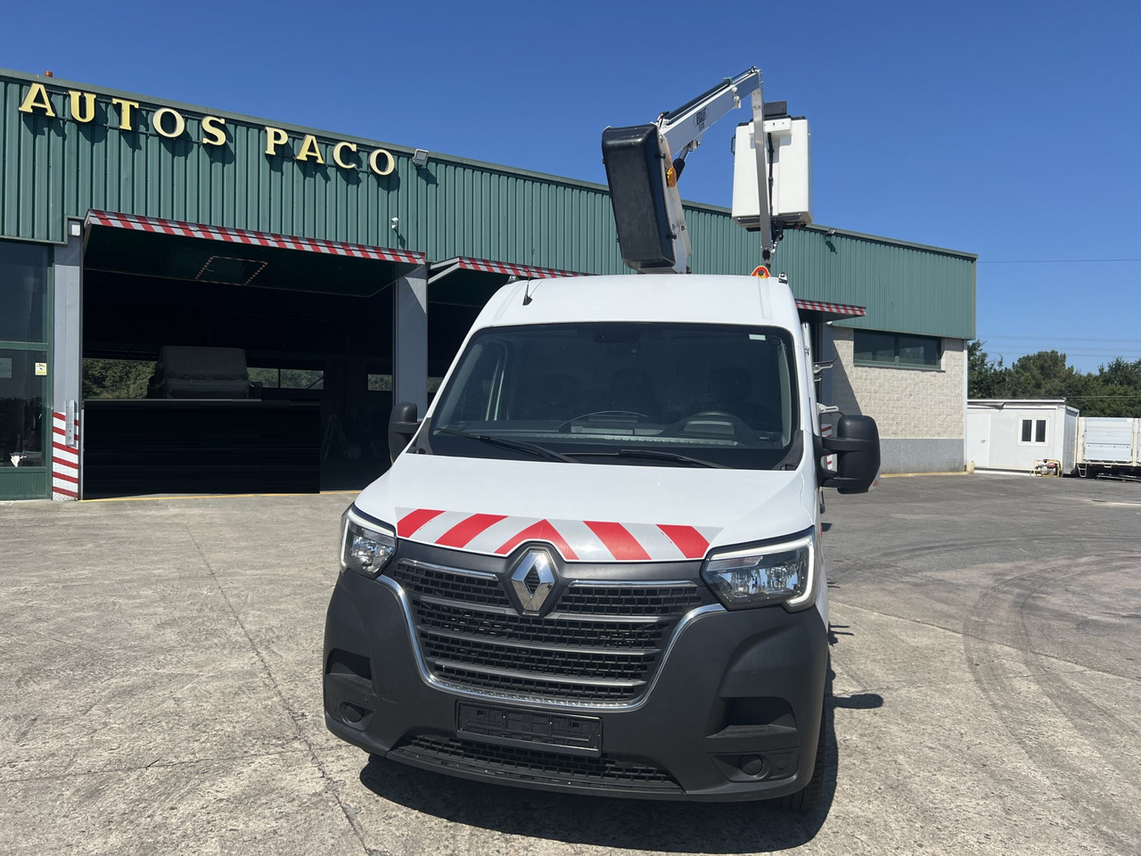 FURGON CON CESTA RENAULT MASTER - Caminhão com plataforma aérea: foto 1 FURGON CON CESTA RENAULT MASTER - Caminhão com plataforma aérea: foto 1