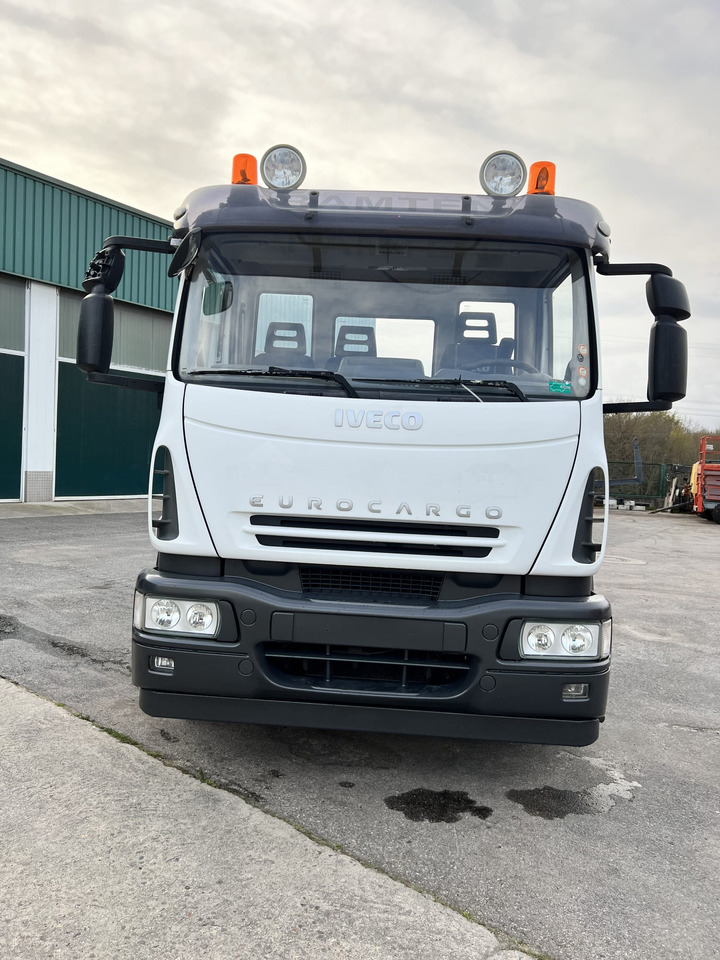 IVECO 300 EN CHASIS - Camião chassi: foto 2 IVECO 300 EN CHASIS - Camião chassi: foto 2