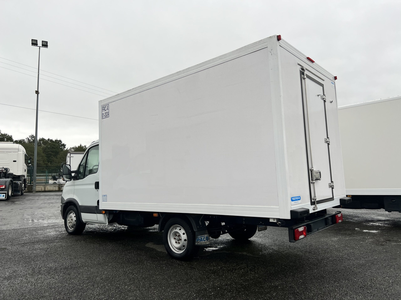 IVECO FRIGORIFICO - Carrinha frigorífica: foto 3 IVECO FRIGORIFICO - Carrinha frigorífica: foto 3