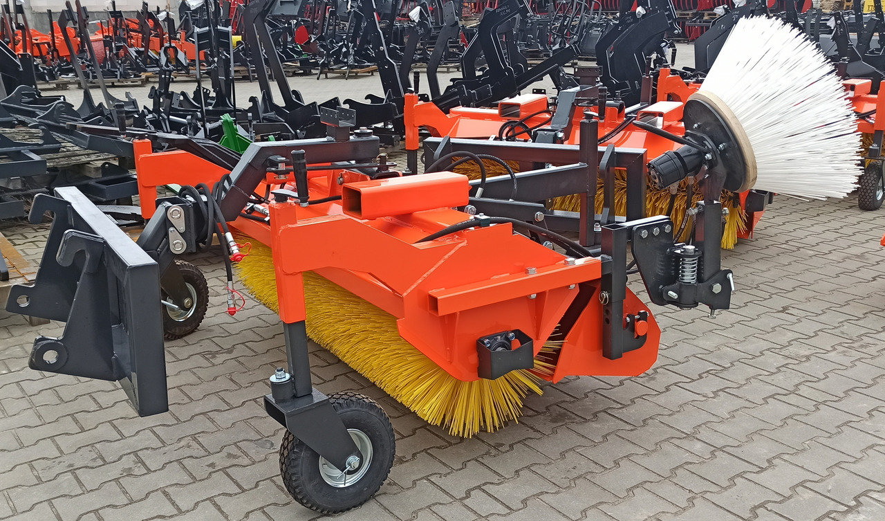 Metal-Technik Zamiatarka TOP MT 1600mm/ Sweeper / Kehrmaschine / Подметальная машина - Vassoura: foto 5 Metal-Technik Zamiatarka TOP MT 1600mm/ Sweeper / Kehrmaschine / Подметальная машина - Vassoura: foto 5