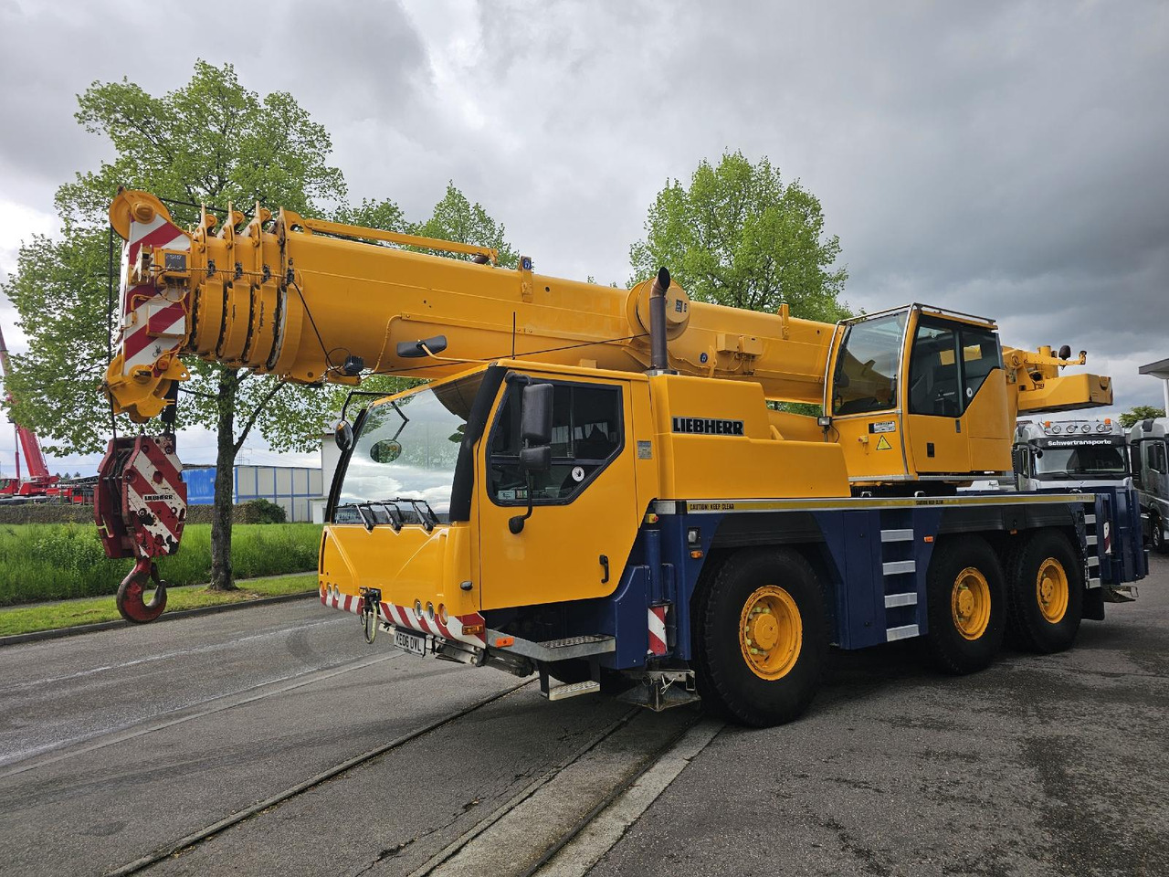 Liebherr LTM 1055-3.1 (06 - 056 016) | 6 x 6 - Grua móvel: foto 2 Liebherr LTM 1055-3.1 (06 - 056 016) | 6 x 6 - Grua móvel: foto 2
