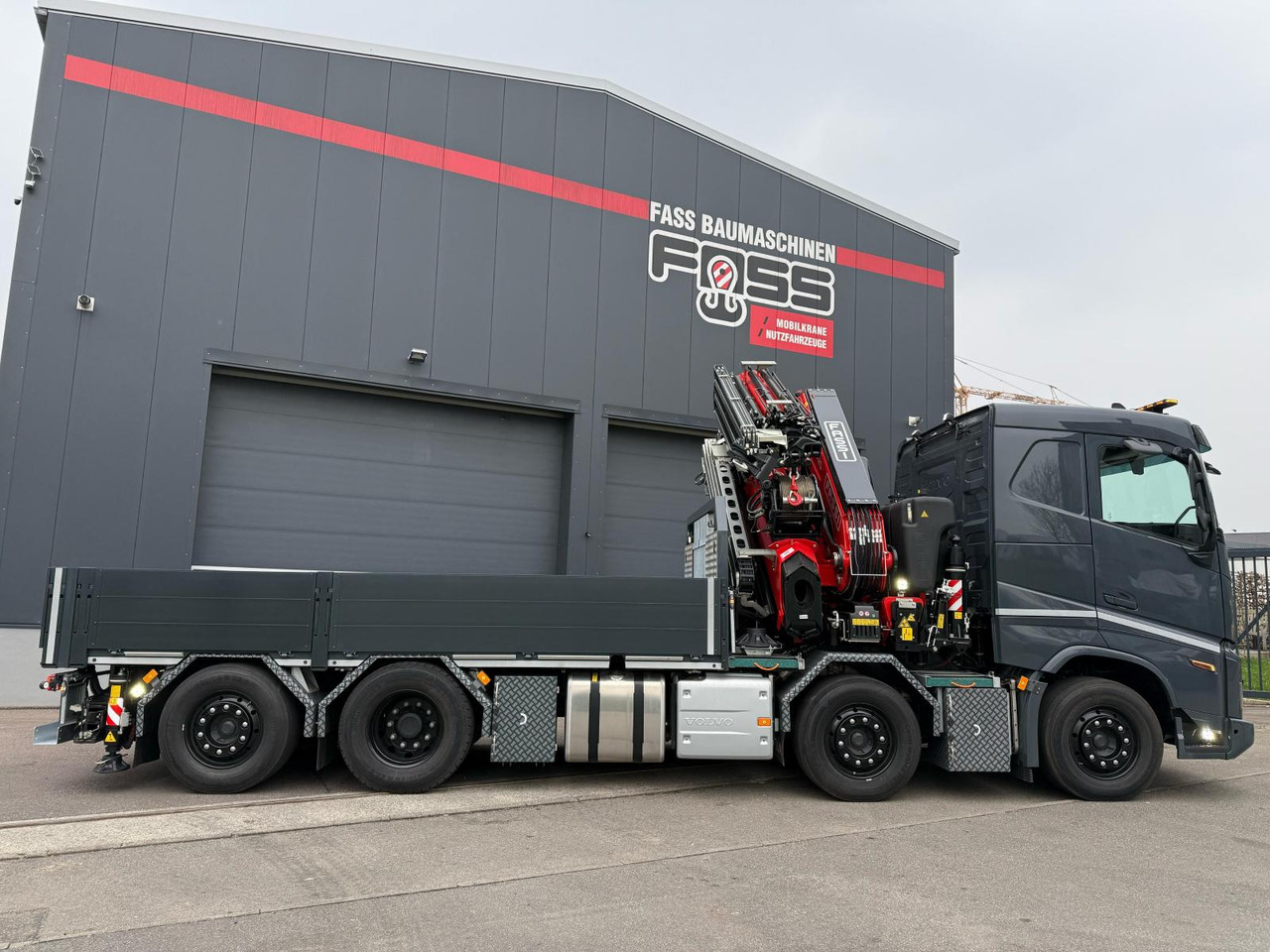 Volvo FH 500 | Kran Fassi F820 RA.2 | Jib L426 - Camião de caixa aberta/ Plataforma, Camião grua: foto 5 Volvo FH 500 | Kran Fassi F820 RA.2 | Jib L426 - Camião de caixa aberta/ Plataforma, Camião grua: foto 5