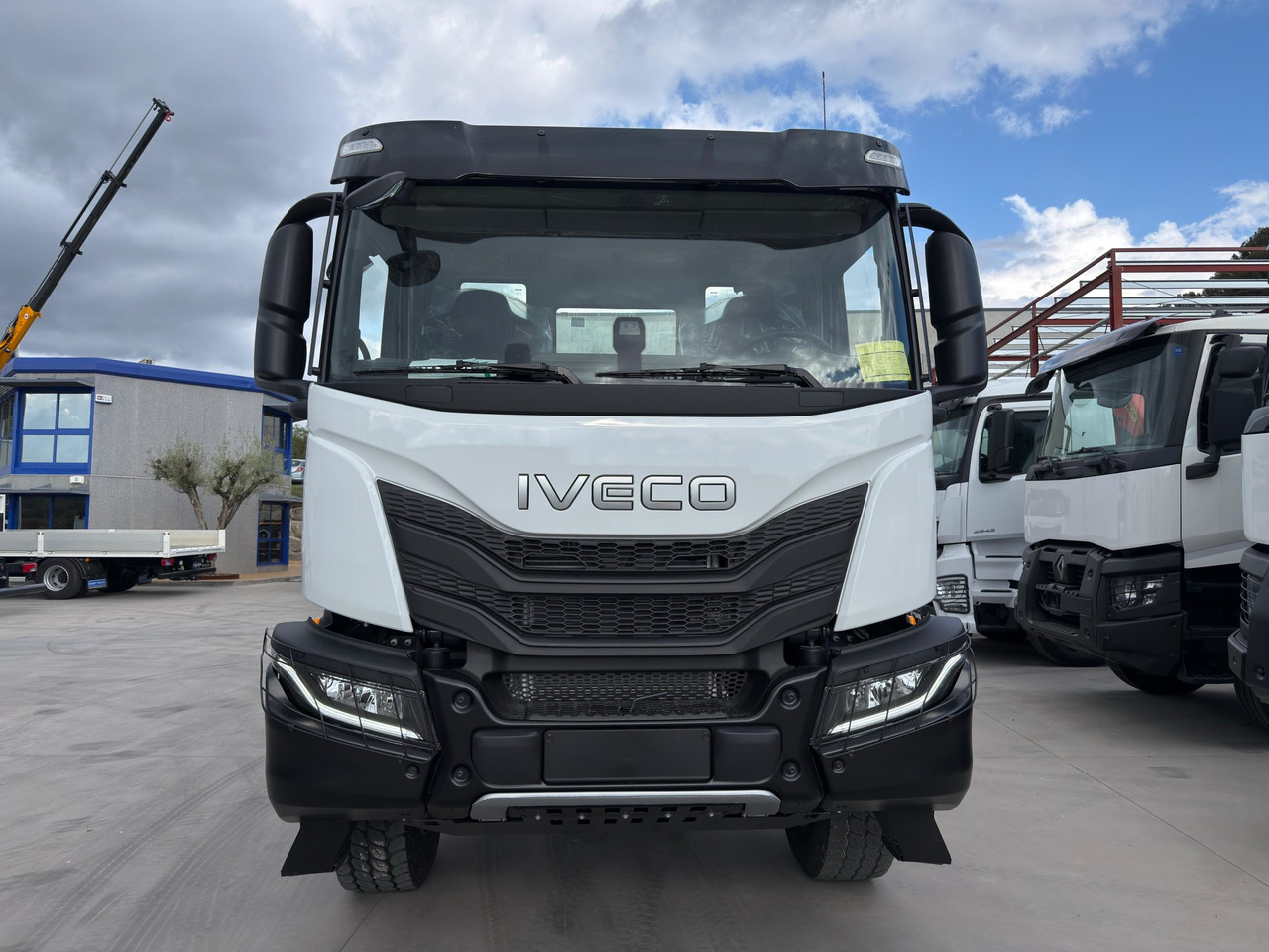 IVECO AD380T46 6x4 E6 (Chassis) - Camião chassi: foto 3 IVECO AD380T46 6x4 E6 (Chassis) - Camião chassi: foto 3