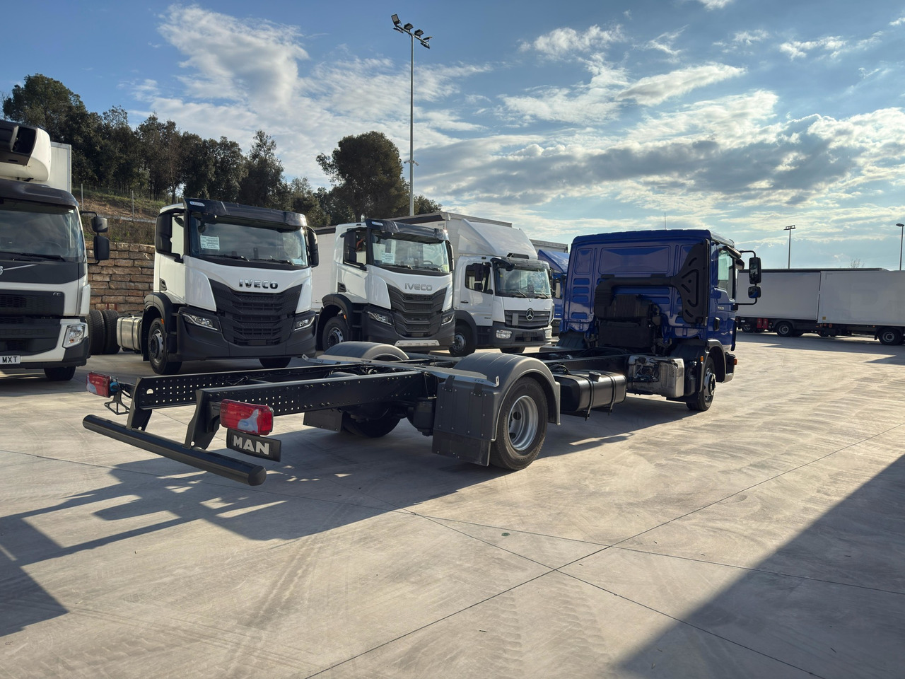 MAN 12.190 BL TGL E6 (Chassis) - Camião chassi: foto 4 MAN 12.190 BL TGL E6 (Chassis) - Camião chassi: foto 4