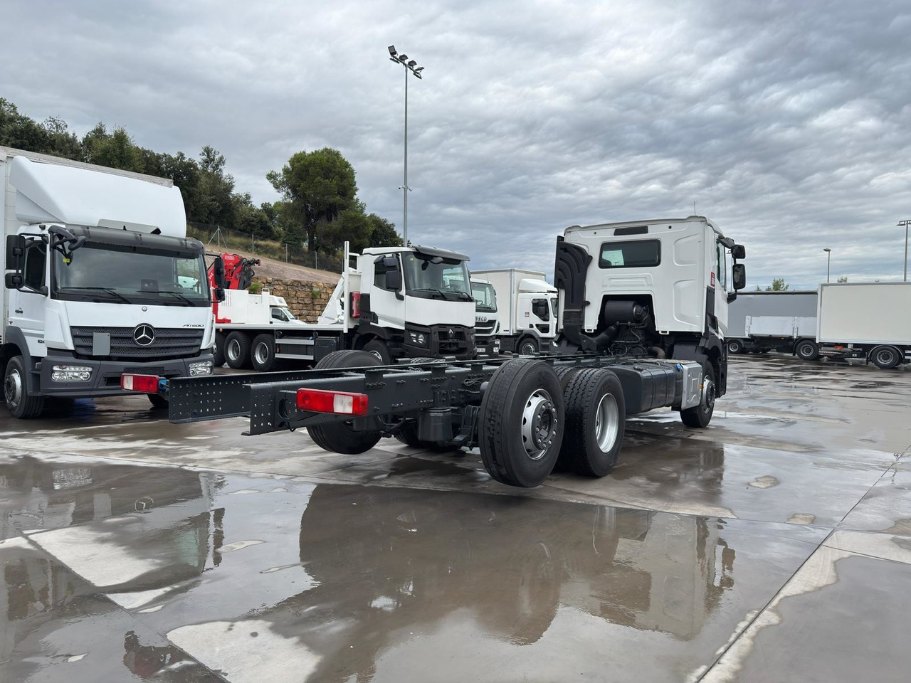 RENAULT C380.26 E6 (Chassis) - Camião chassi: foto 2 RENAULT C380.26 E6 (Chassis) - Camião chassi: foto 2