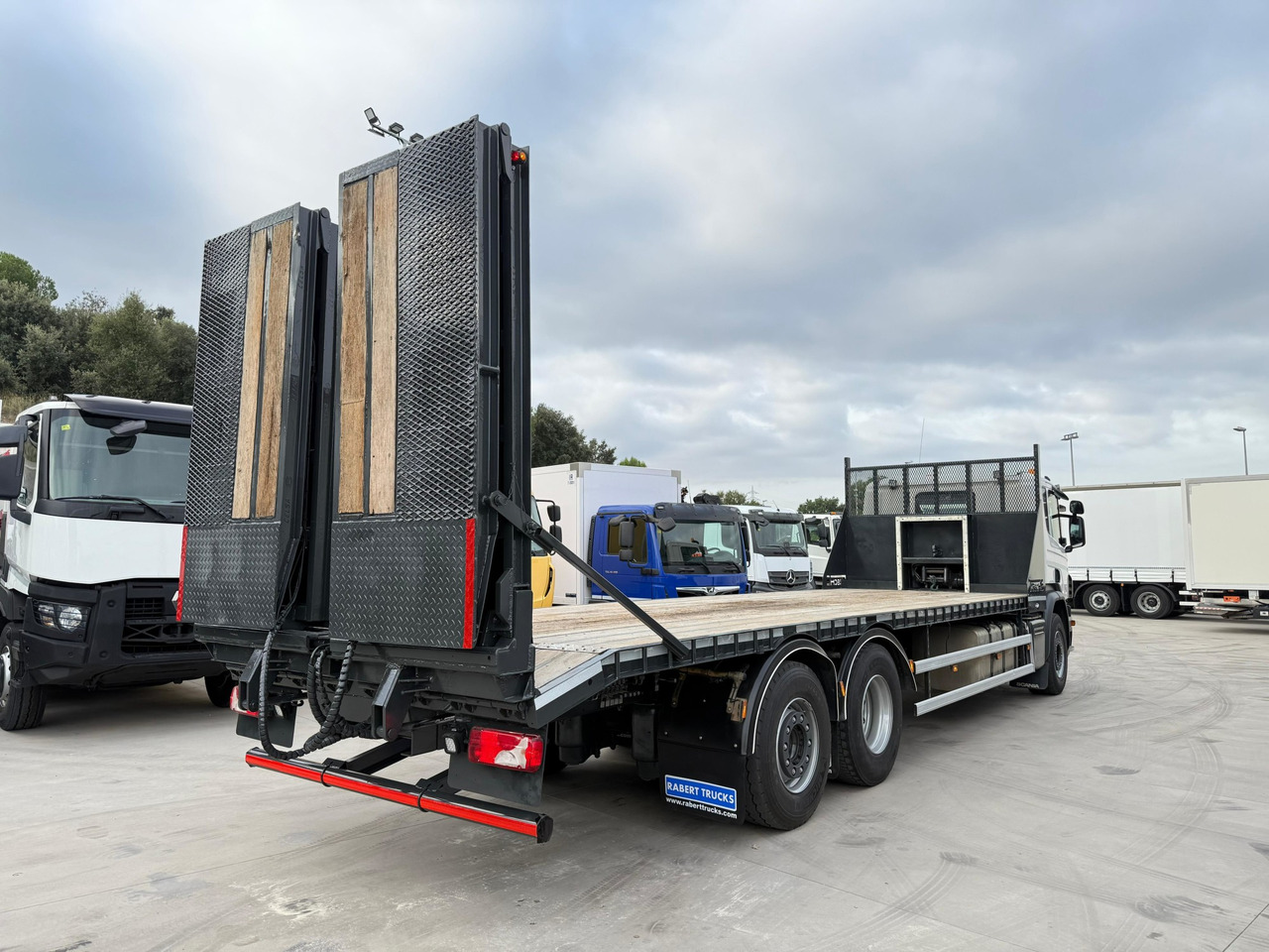 SCANIA P410 E6 (Machinery Carrier) - Camião transporte de veículos: foto 3 SCANIA P410 E6 (Machinery Carrier) - Camião transporte de veículos: foto 3