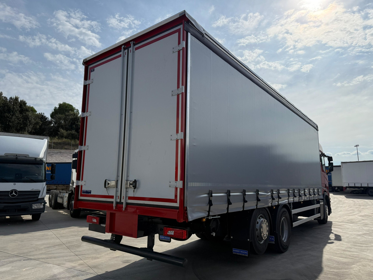 SCANIA R450 E6 (Tauliner) - Camião de lona: foto 3 SCANIA R450 E6 (Tauliner) - Camião de lona: foto 3