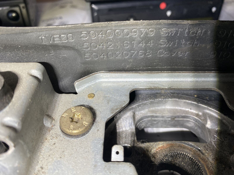 Iveco 2010 - Volante de direção: foto 3 Iveco 2010 - Volante de direção: foto 3