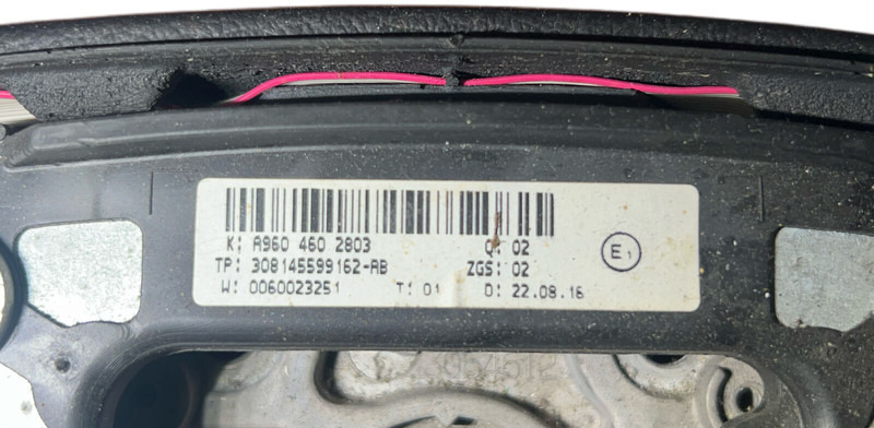 Mercedes-Benz - Volante de direção: foto 4 Mercedes-Benz - Volante de direção: foto 4