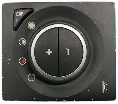 Volvo FM11 22049578 - Painel de instrumentos: foto 1 Volvo FM11 22049578 - Painel de instrumentos: foto 1