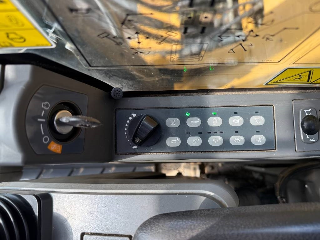 CAT 335 F L CR - Escavadora de rastos: foto 5 CAT 335 F L CR - Escavadora de rastos: foto 5