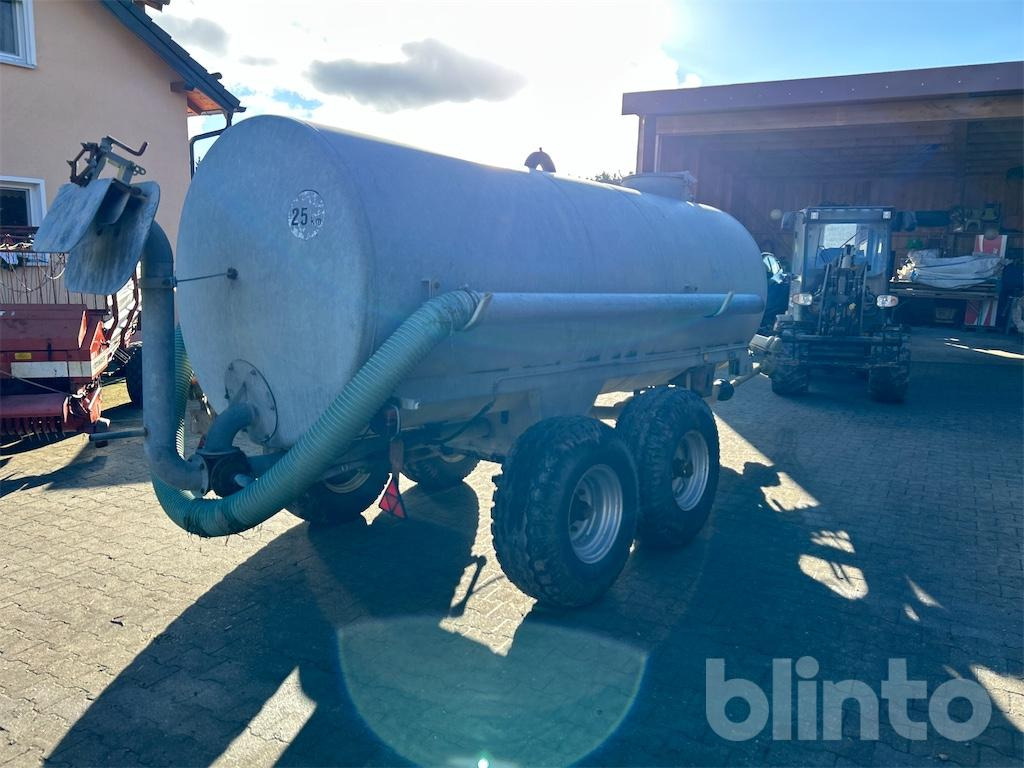 BSA PTW6T (1981) - Cisterna de chorume: foto 2 BSA PTW6T (1981) - Cisterna de chorume: foto 2