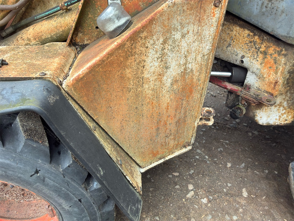 Pá carregadora de rodas Bobcat 2400: foto 18