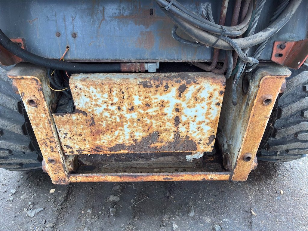 Pá carregadora de rodas Bobcat 2400: foto 43