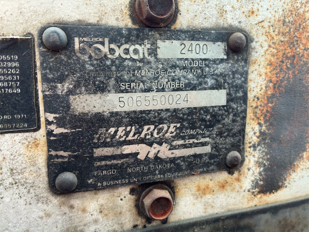 Pá carregadora de rodas Bobcat 2400: foto 49