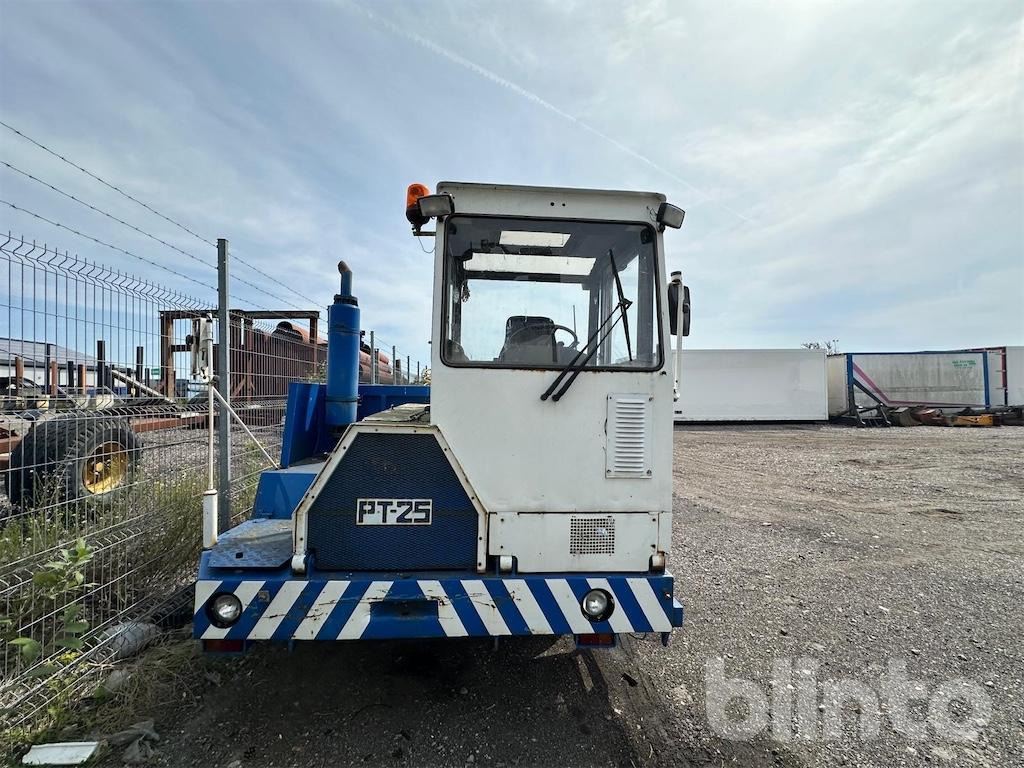 Bollnäs PT25 - Tractor de terminal: foto 2 Bollnäs PT25 - Tractor de terminal: foto 2