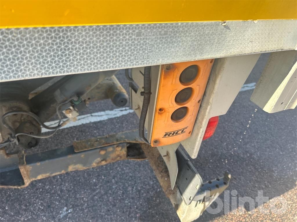 Camião MERCEDES-BENZ Atego - Öppningsbar sida: foto 45