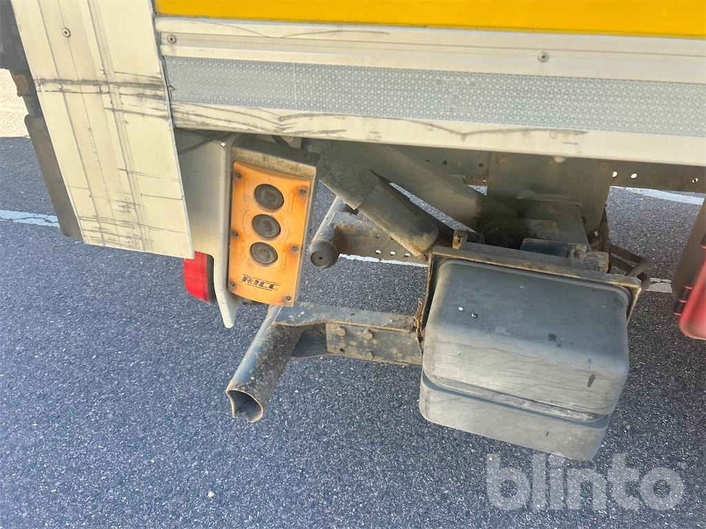 Camião MERCEDES-BENZ Atego - Öppningsbar sida: foto 39