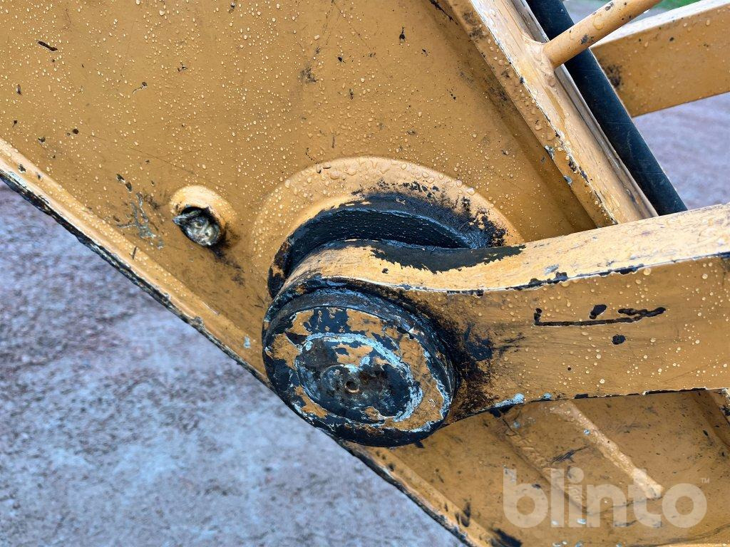 Escavadeira de rodas Case WX165: foto 46