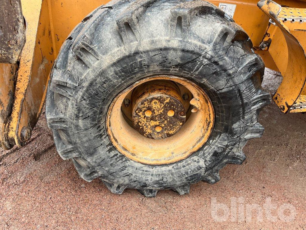 Escavadeira de rodas Case WX165: foto 13