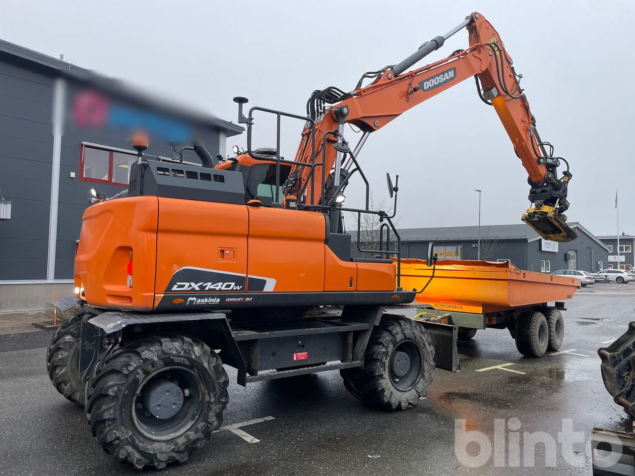 Doosan Dx140 + Dumperkärra o redskap - Manipulador de material: foto 4 Doosan Dx140 + Dumperkärra o redskap - Manipulador de material: foto 4