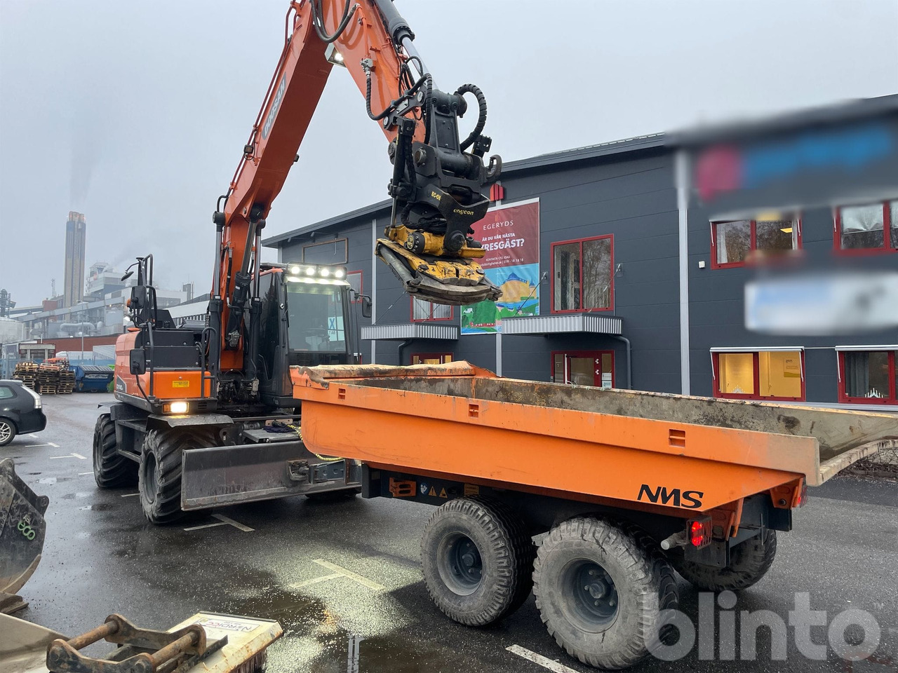Doosan Dx140 + Dumperkärra o redskap - Manipulador de material: foto 5 Doosan Dx140 + Dumperkärra o redskap - Manipulador de material: foto 5