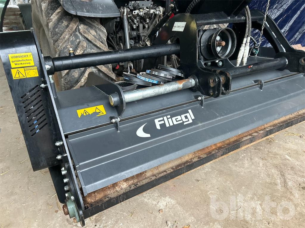 Fliegl SM Tornado 2750 (2023) - Triturador de martelos: foto 3 Fliegl SM Tornado 2750 (2023) - Triturador de martelos: foto 3