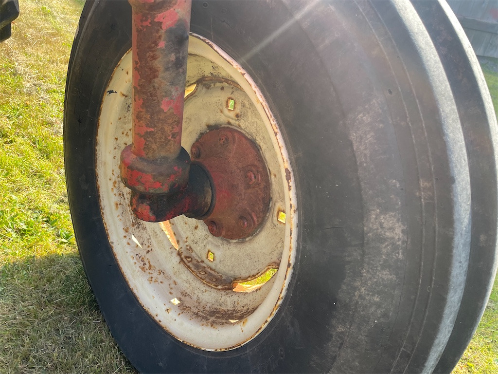 Trator INTERNATIONAL 475TA: foto 38