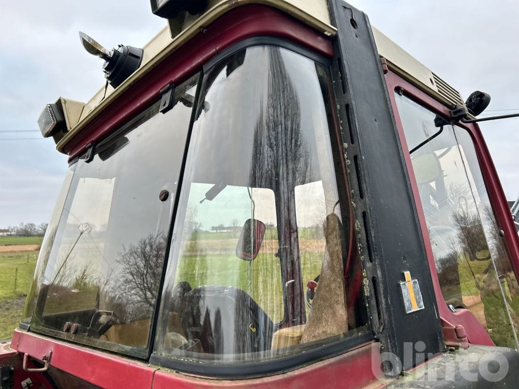 Trator INTERNATIONAL 685 XL: foto 37