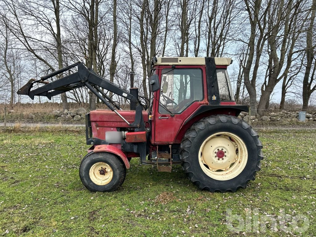 Trator INTERNATIONAL 685 XL: foto 8
