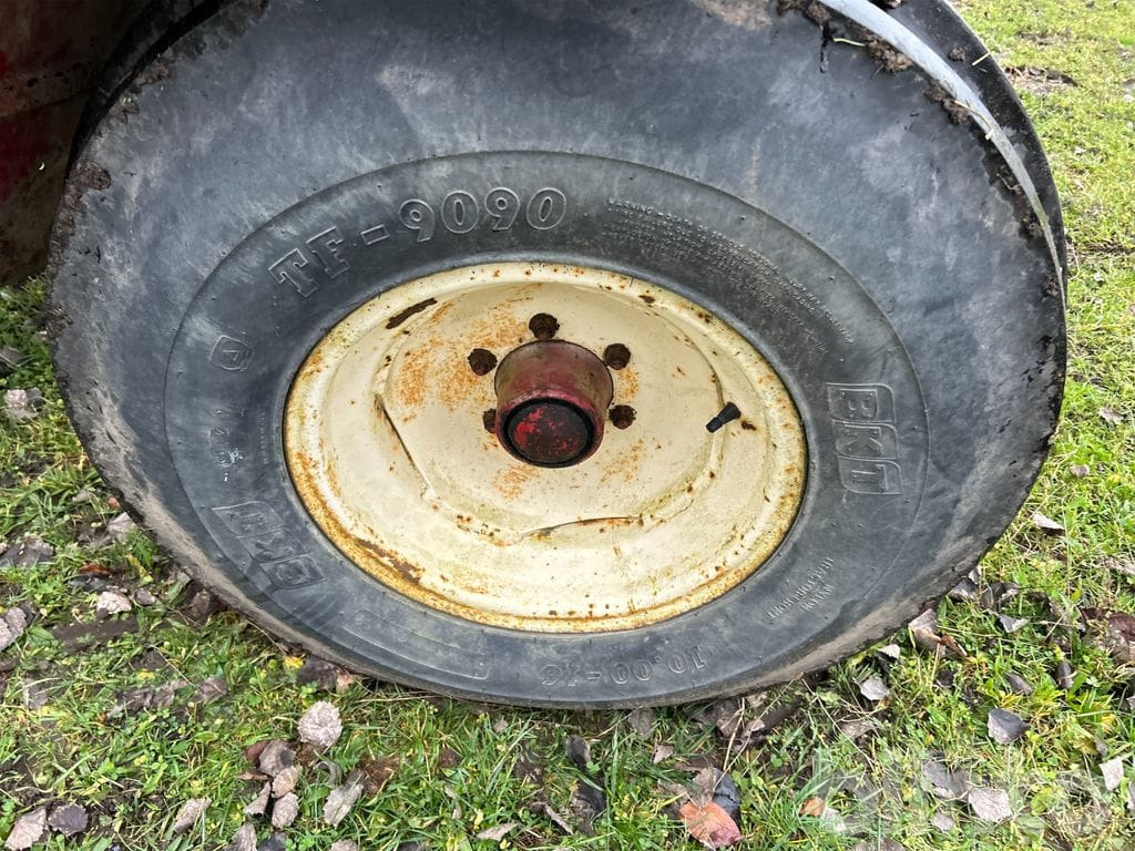 Trator INTERNATIONAL 685 XL: foto 28