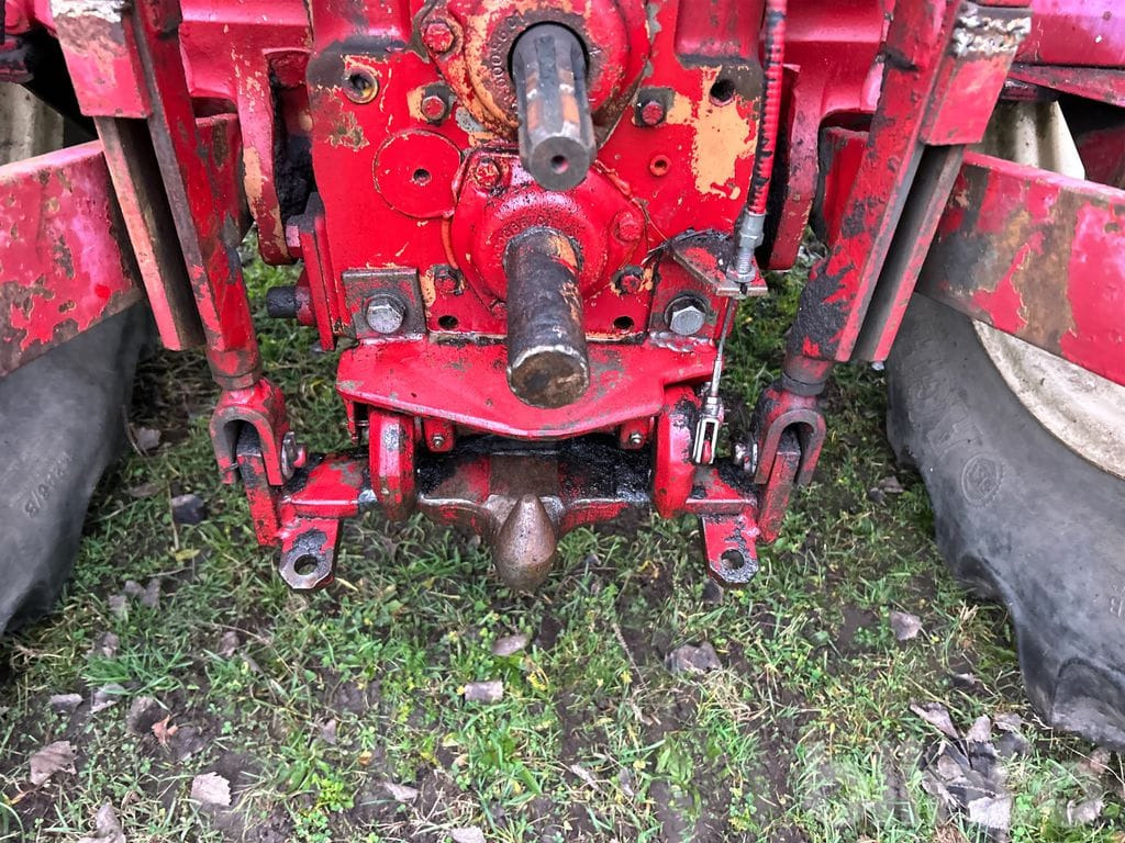 Trator INTERNATIONAL 685 XL: foto 41