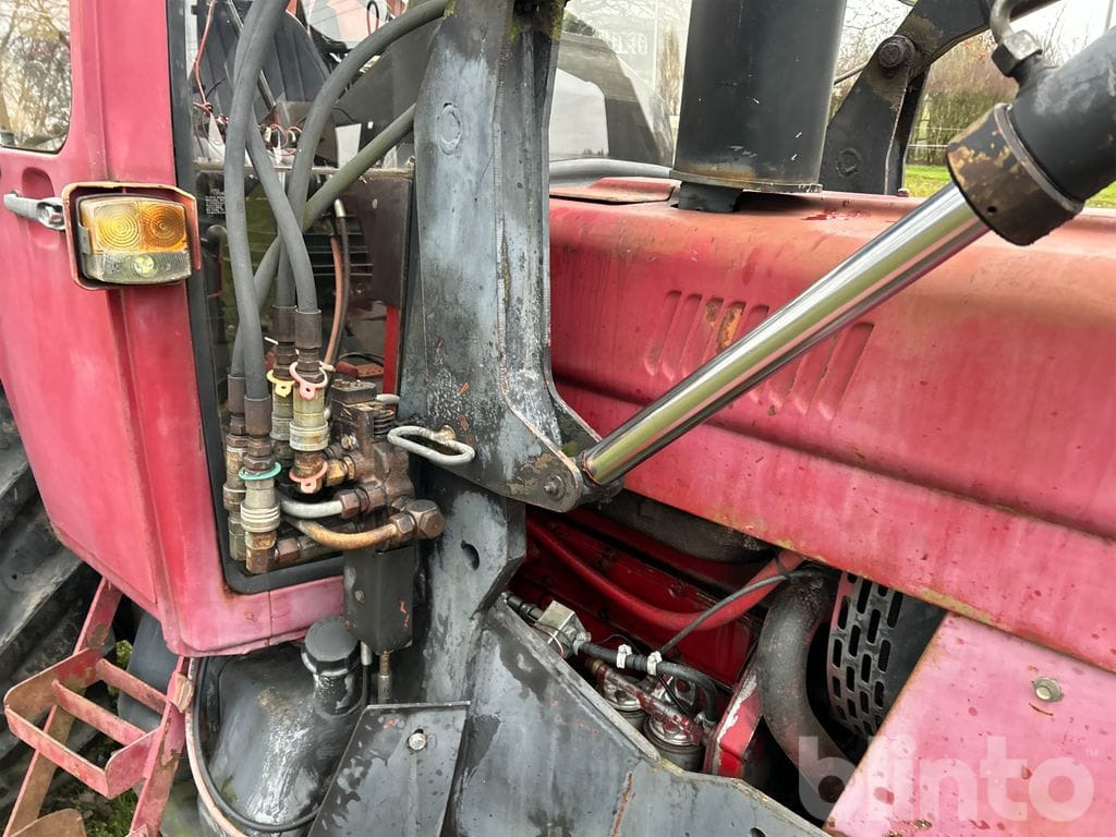 Trator INTERNATIONAL 685 XL: foto 26