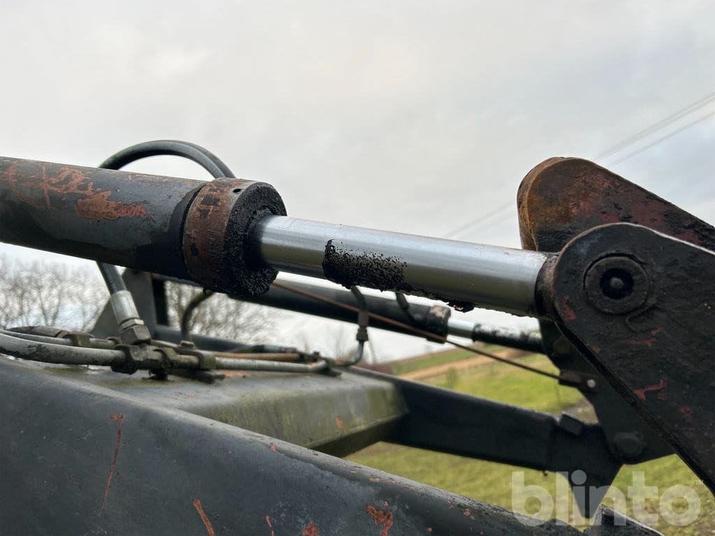 Trator INTERNATIONAL 685 XL: foto 22