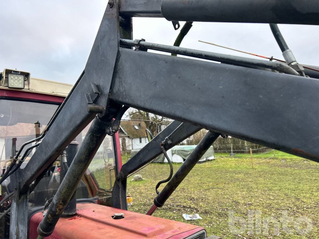 Trator INTERNATIONAL 685 XL: foto 23