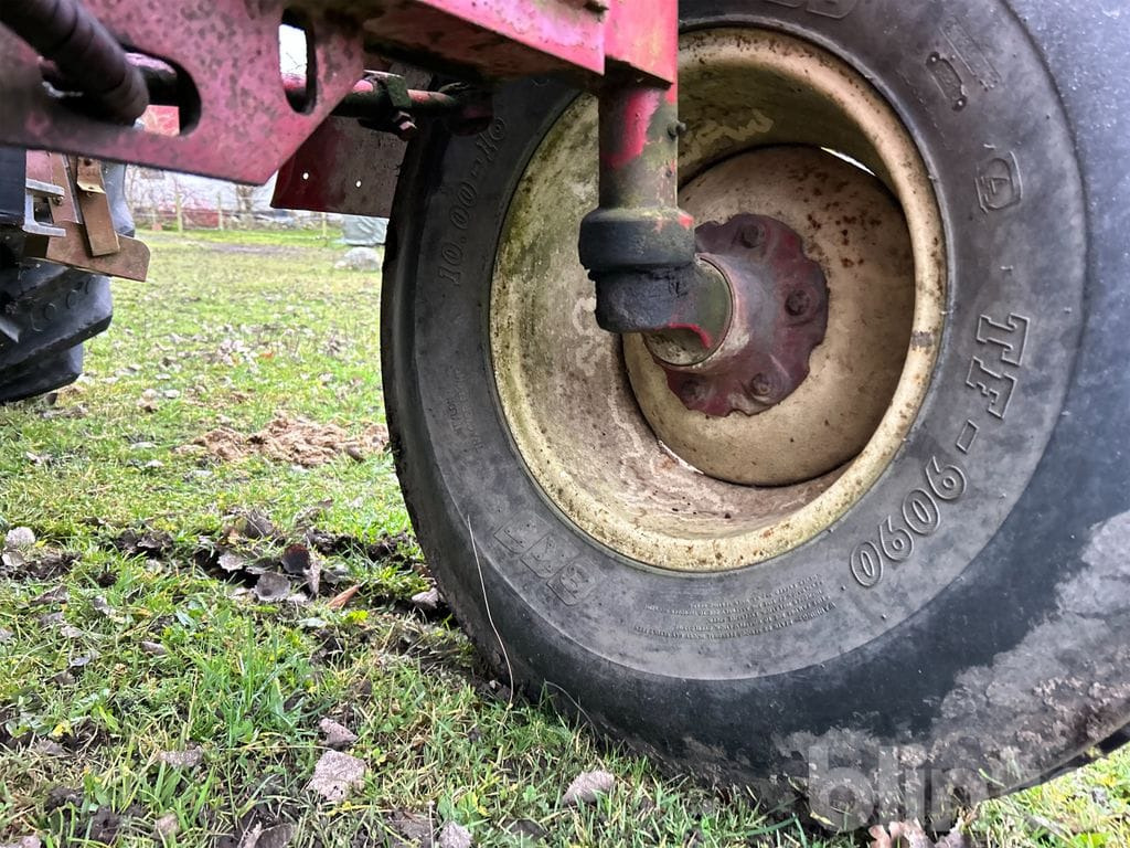 Trator INTERNATIONAL 685 XL: foto 30