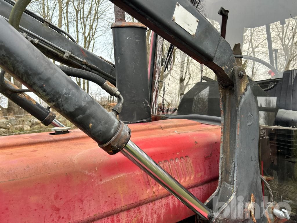 Trator INTERNATIONAL 685 XL: foto 16