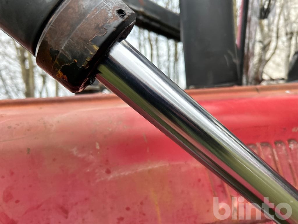 Trator INTERNATIONAL 685 XL: foto 17