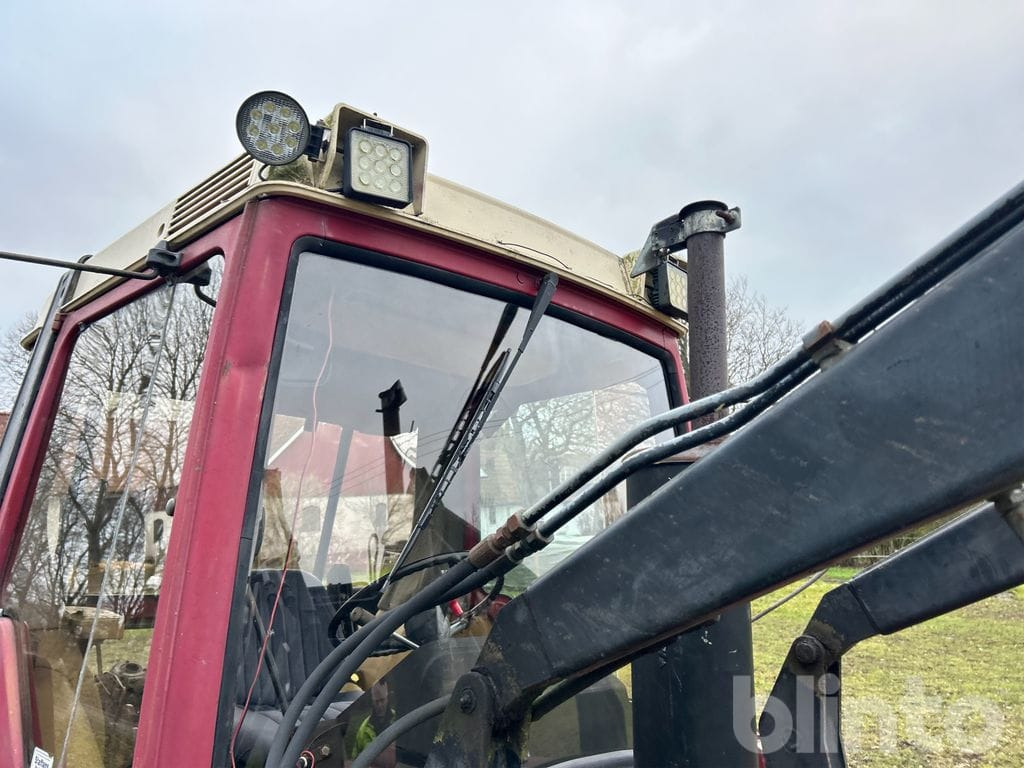 Trator INTERNATIONAL 685 XL: foto 27