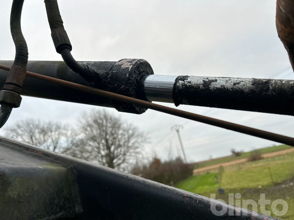 Trator INTERNATIONAL 685 XL: foto 21