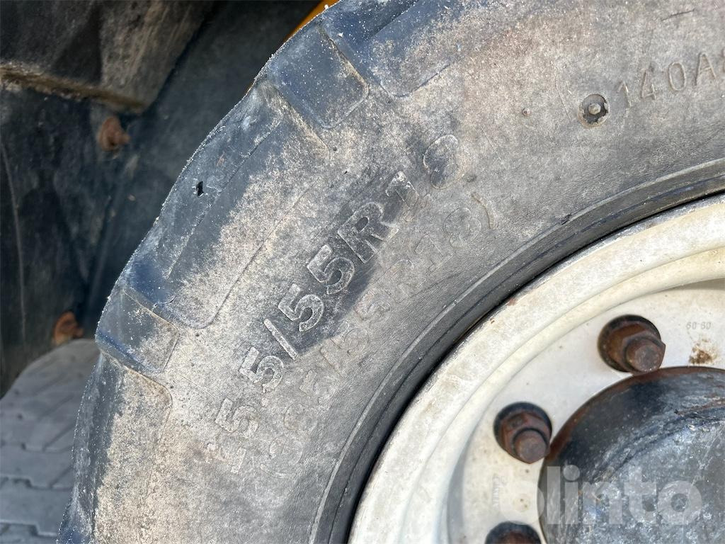 Pá carregadora de rodas JCB 409 (2010): foto 21 Pá carregadora de rodas JCB 409 (2010): foto 21