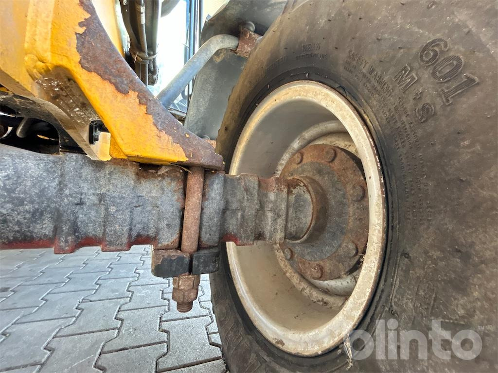 Pá carregadora de rodas JCB 409 (2010): foto 37 Pá carregadora de rodas JCB 409 (2010): foto 37