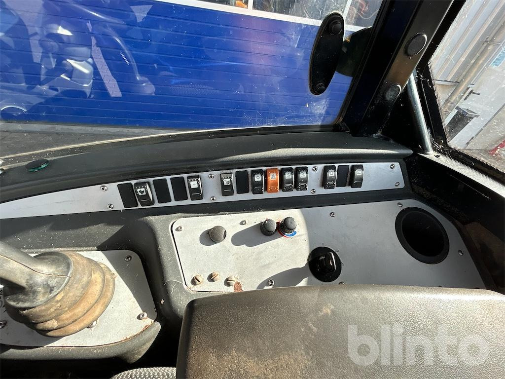 Pá carregadora de rodas JCB 409 (2010): foto 13 Pá carregadora de rodas JCB 409 (2010): foto 13