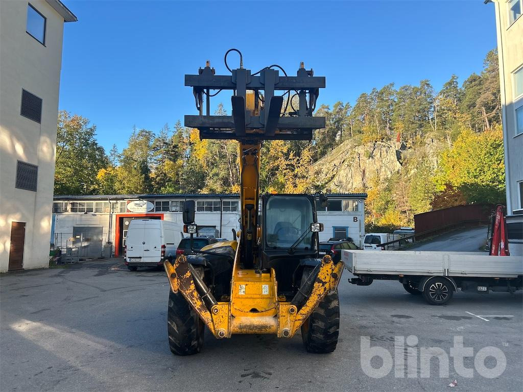 JCB 533 105 Loadall med flera redskap - Empilhador telescópico: foto 2 JCB 533 105 Loadall med flera redskap - Empilhador telescópico: foto 2