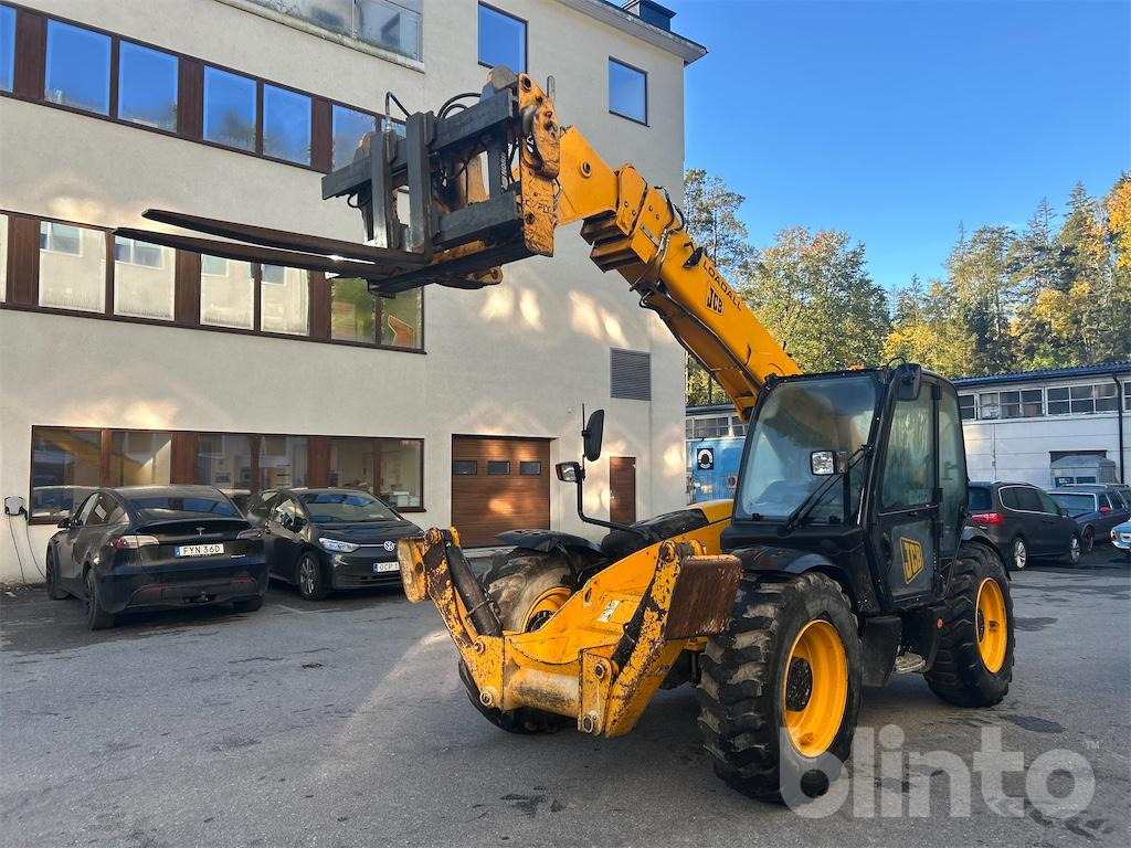 JCB 533 105 Loadall med flera redskap - Empilhador telescópico: foto 1 JCB 533 105 Loadall med flera redskap - Empilhador telescópico: foto 1
