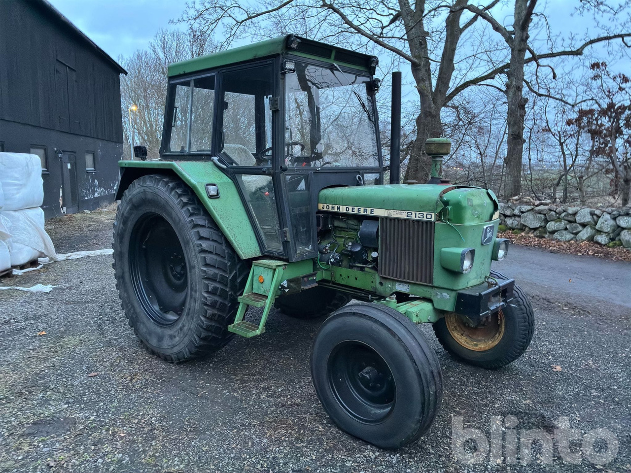 JOHN DEERE 2130 - Trator: foto 3 JOHN DEERE 2130 - Trator: foto 3