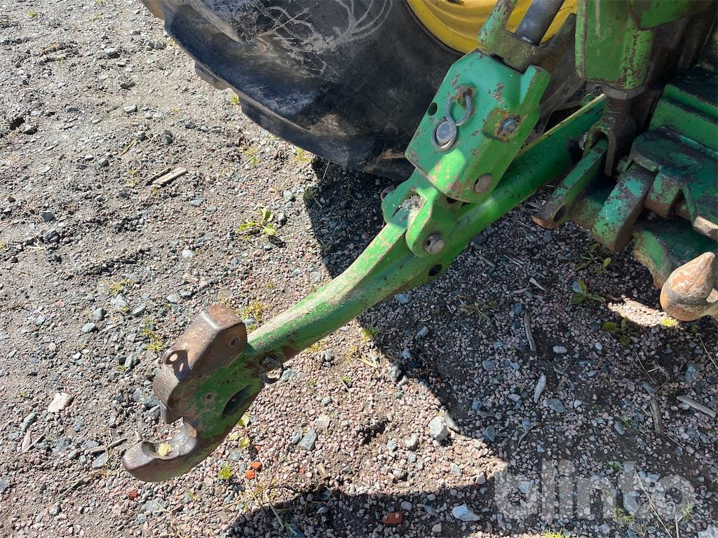 Trator JOHN DEERE 3640 MFWD: foto 38